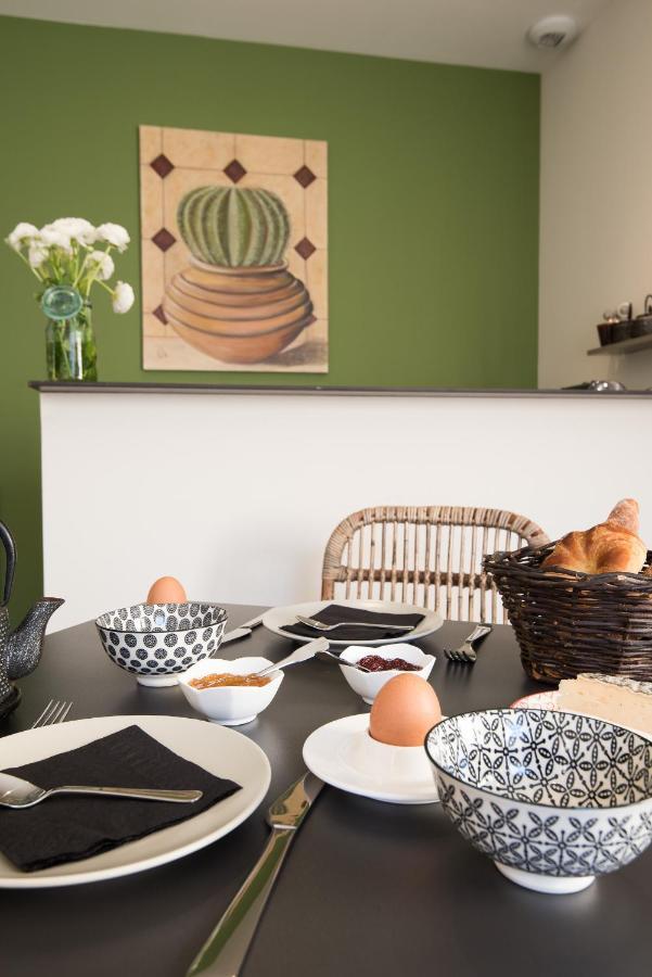 Sur Le Quai Bed & Breakfast Carcassonne Exterior photo