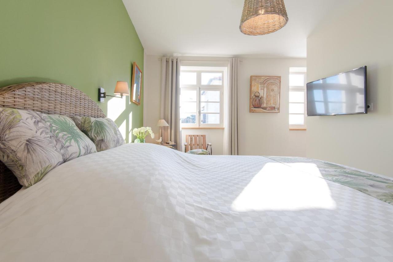Sur Le Quai Bed & Breakfast Carcassonne Exterior photo